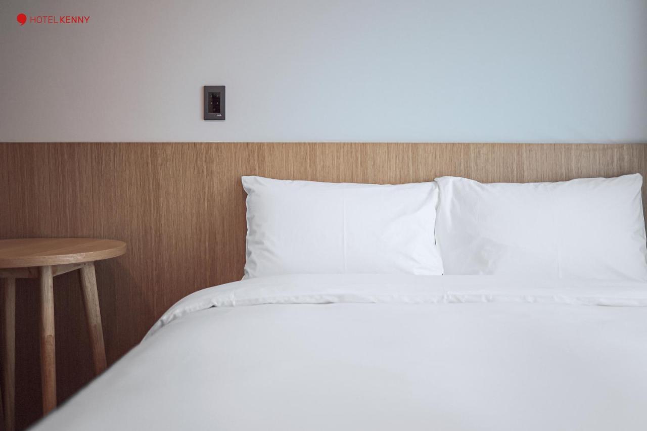 Hotel Kenny Йосу Екстериор снимка