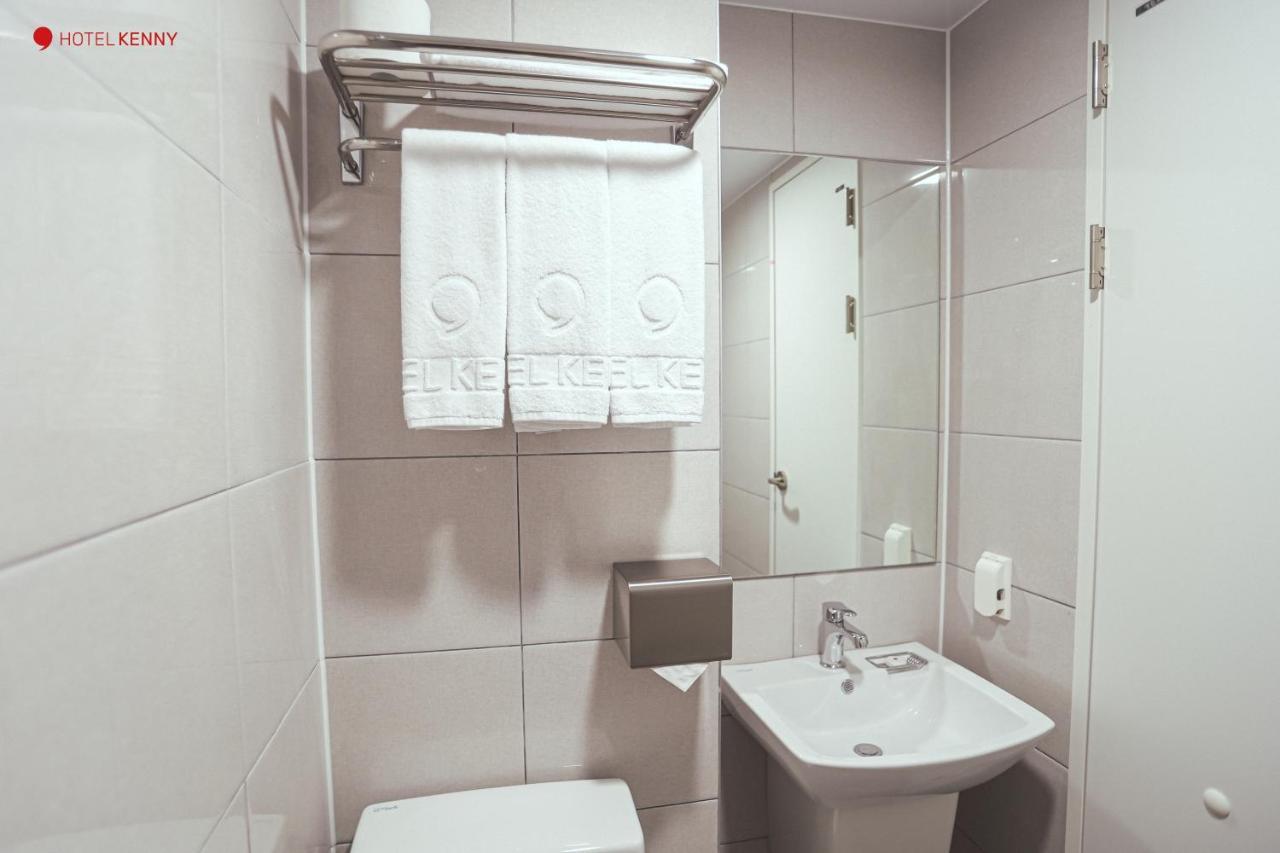 Hotel Kenny Йосу Екстериор снимка