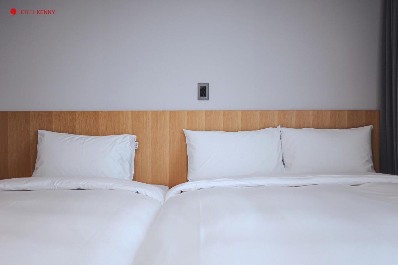 Hotel Kenny Йосу Екстериор снимка