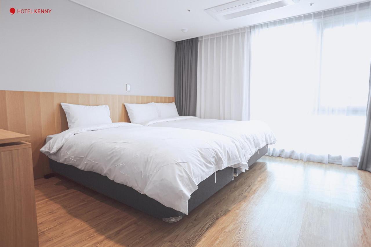 Hotel Kenny Йосу Екстериор снимка