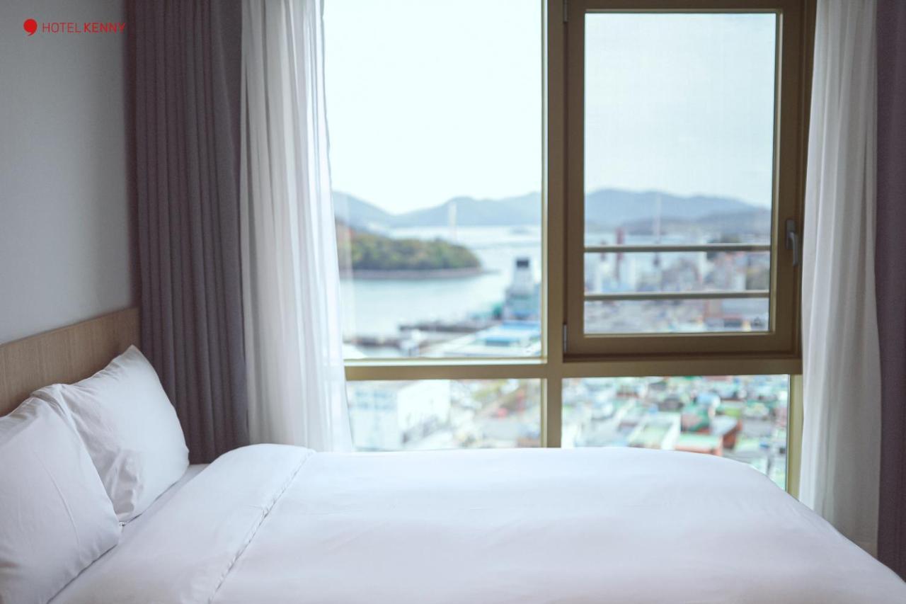 Hotel Kenny Йосу Екстериор снимка